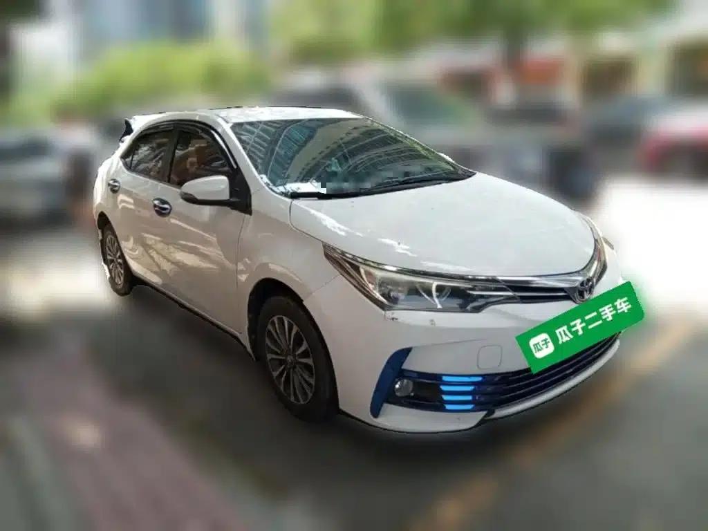 2017 Corolla Facelift 1.2T S-CVT GL — миниатюра 3