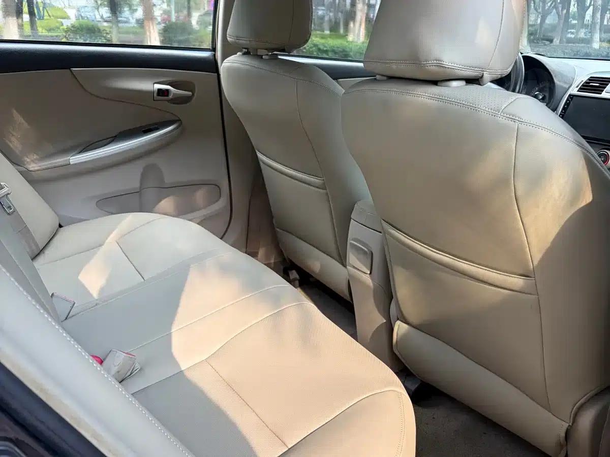 2012 Toyota Corolla Premium Edition 1.6L Automatic GL — миниатюра 3