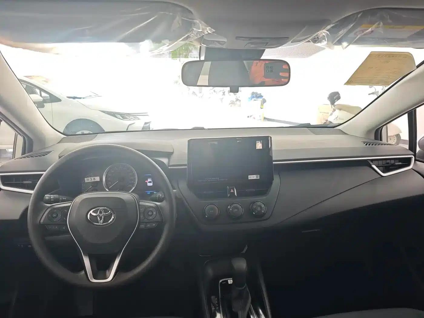 2025 Toyota Corolla 1.2T Pioneer Edition — миниатюра 6