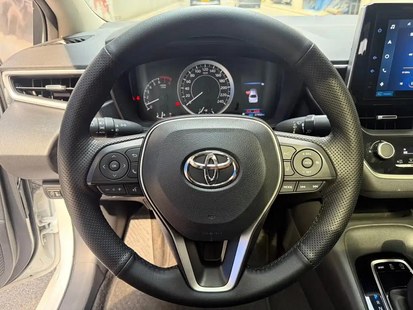 2021 Toyota Corolla 1.2T S-CVT Elite PLUS Edition — миниатюра 11