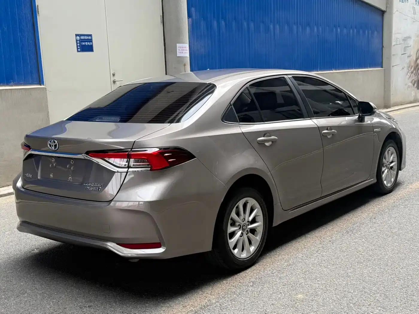 2021 Toyota Corolla Hybrid 1.8L E-CVT Elite Edition — миниатюра 4