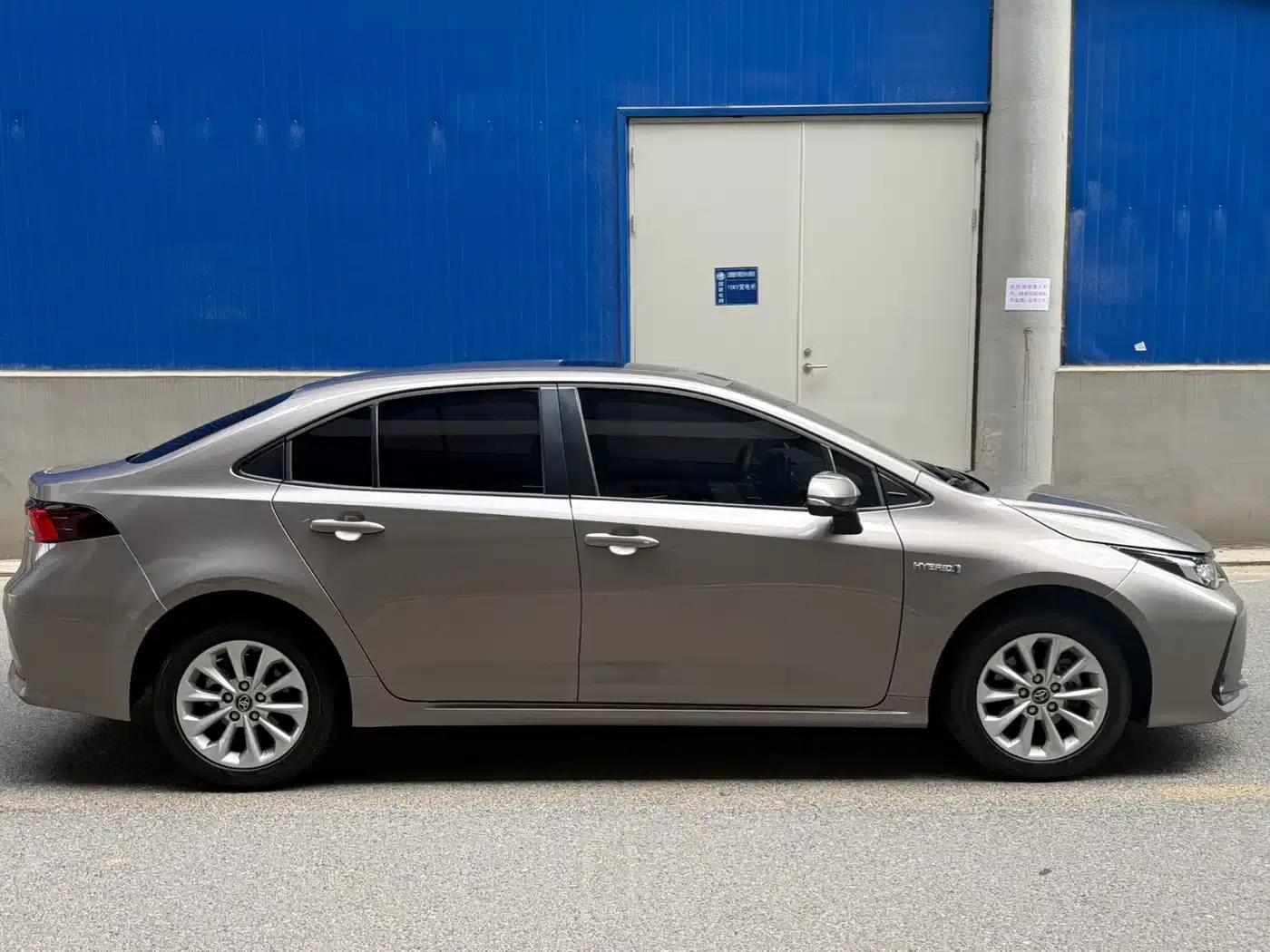 2021 Toyota Corolla Hybrid 1.8L E-CVT Elite Edition — миниатюра 7