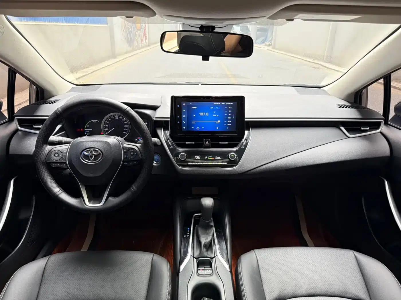 2021 Toyota Corolla Hybrid 1.8L E-CVT Elite Edition — миниатюра 8