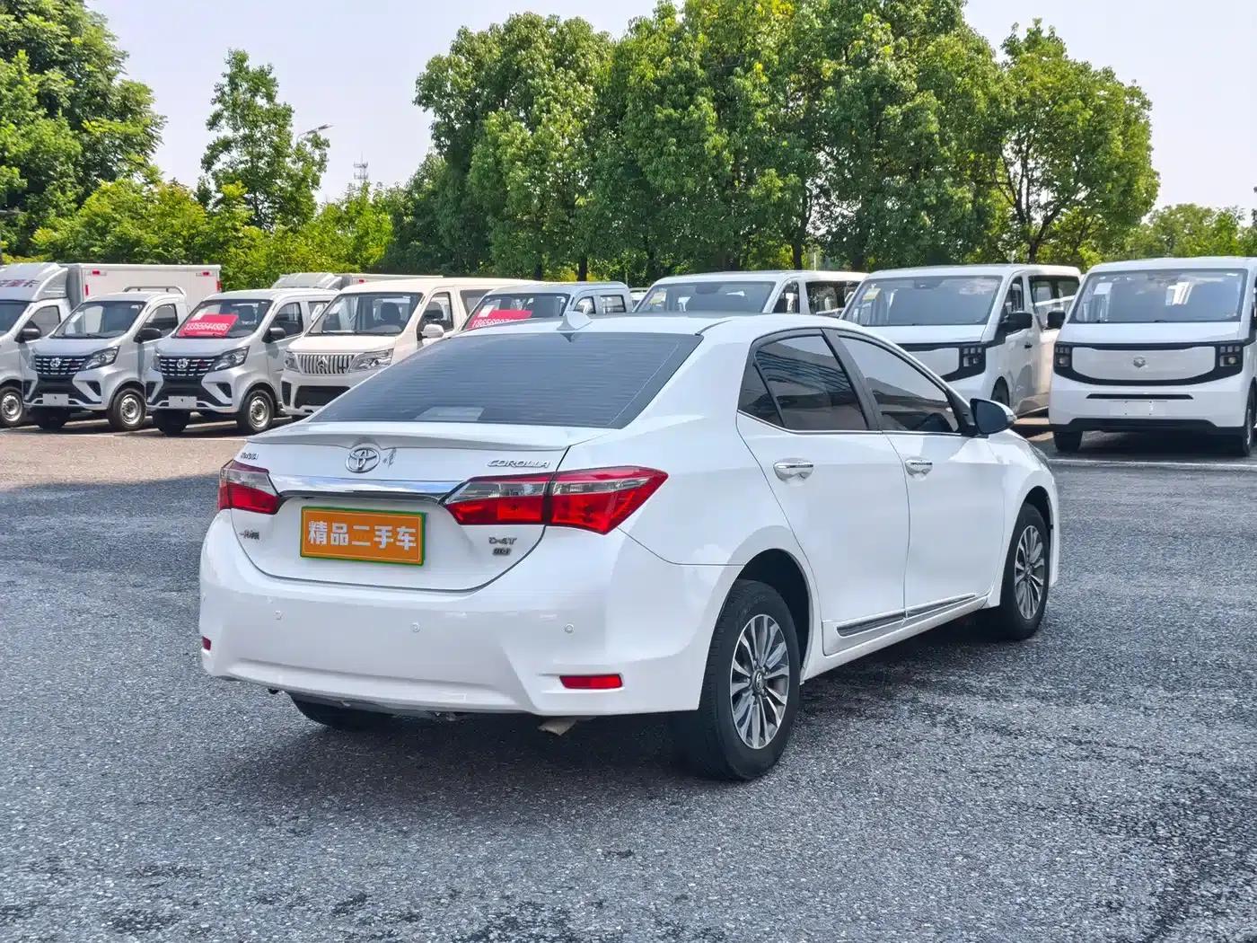 2017 Corolla Facelift 1.2T S-CVT GL-i — миниатюра 7