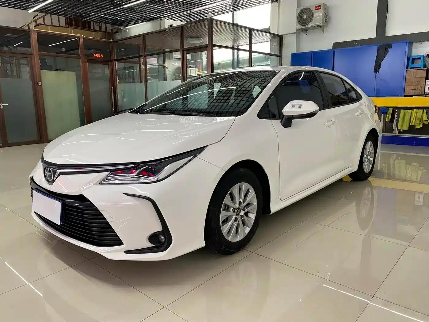 2021 Toyota Corolla TNGA 1.5L CVT Elite Edition — миниатюра 1
