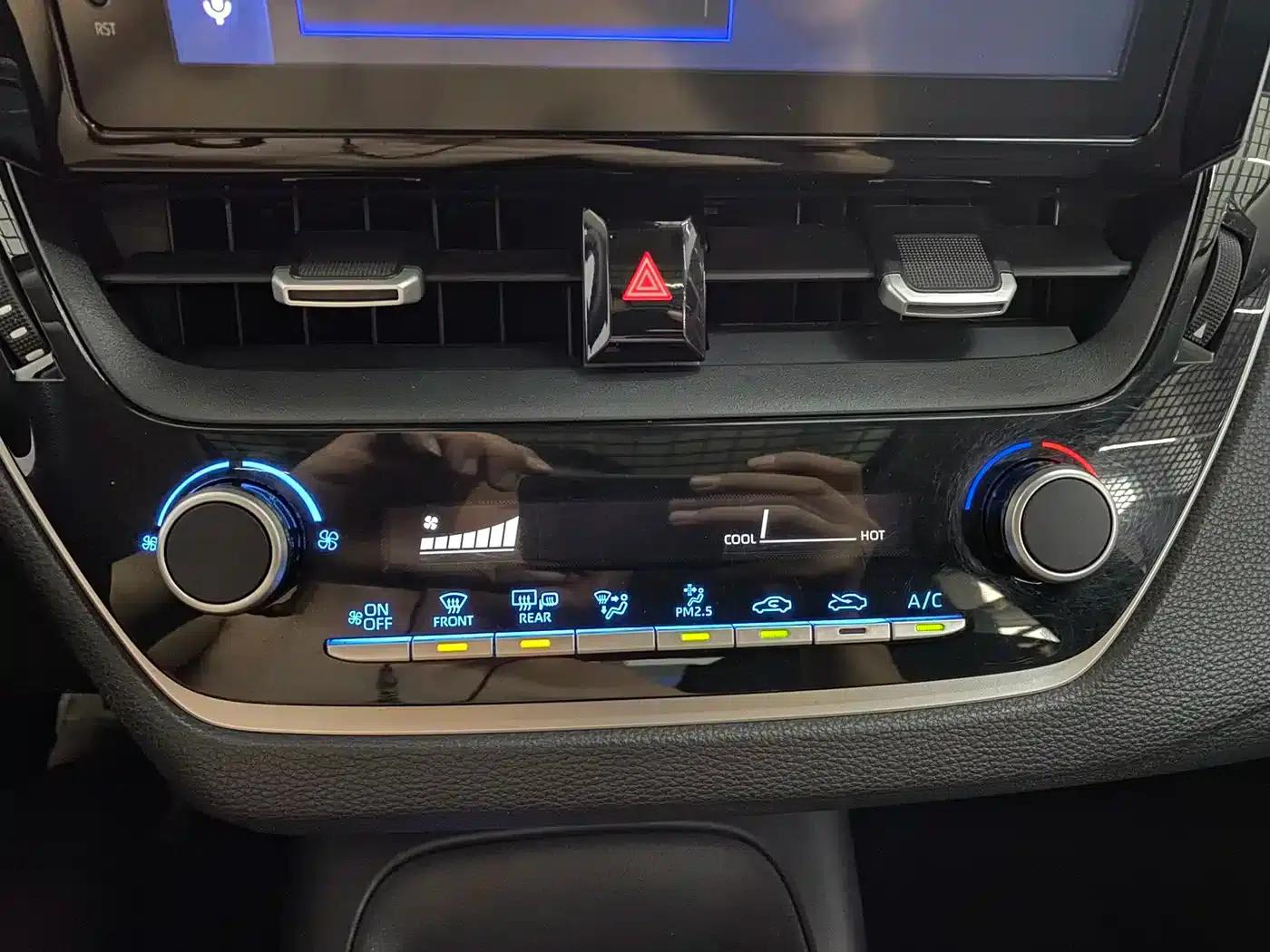 2021 Toyota Corolla TNGA 1.5L CVT Elite Edition — миниатюра 12