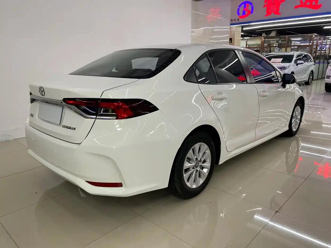 2021 Toyota Corolla TNGA 1.5L CVT Elite Edition — миниатюра 8