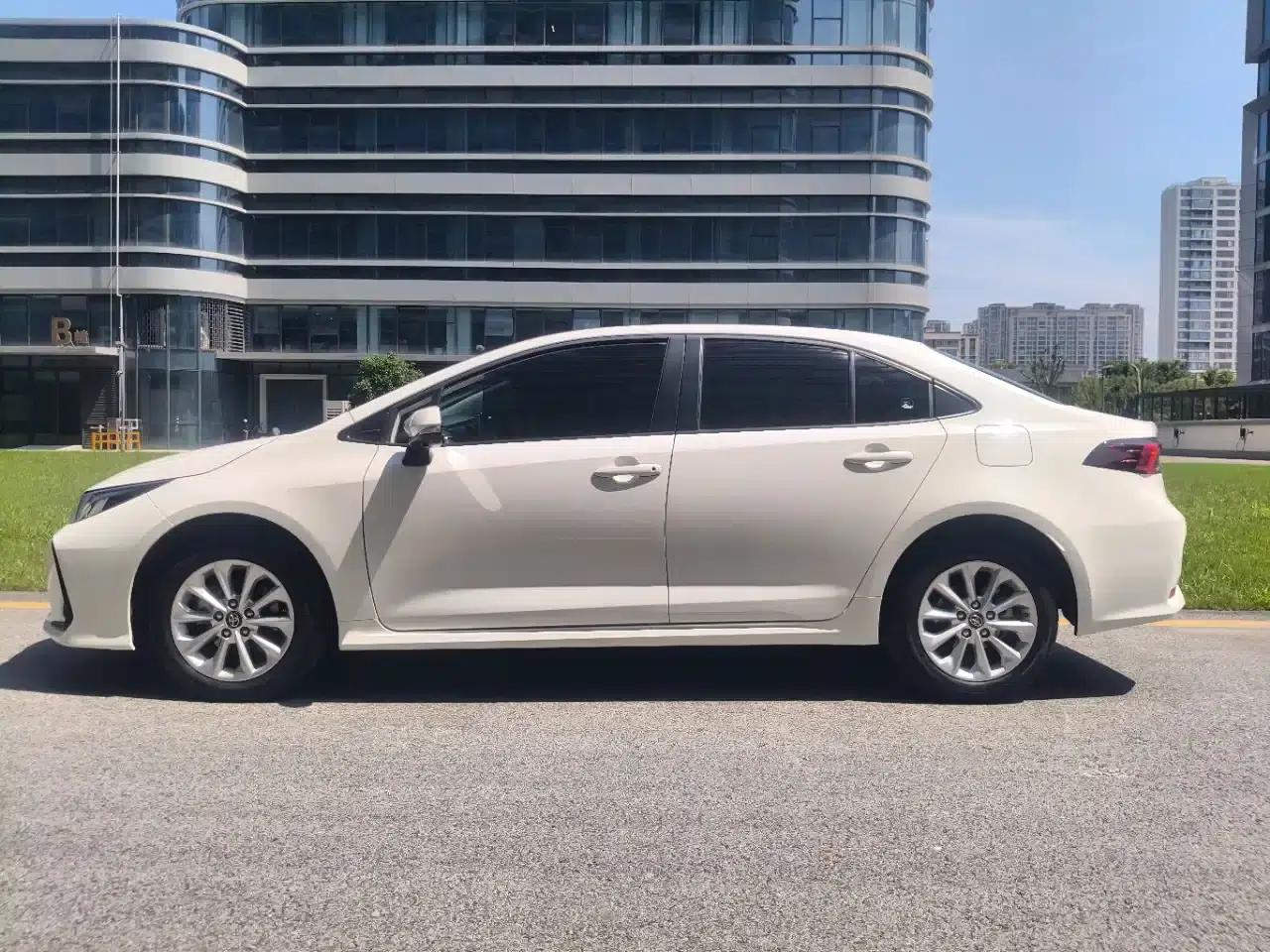 2021 Toyota Corolla 1.2T S-CVT Elite Edition — миниатюра 3