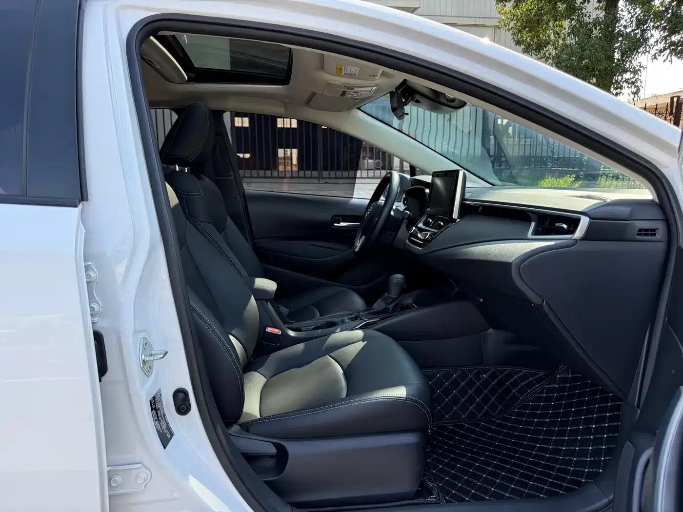 2023 Toyota Corolla 1.2T Elite Edition — миниатюра 13