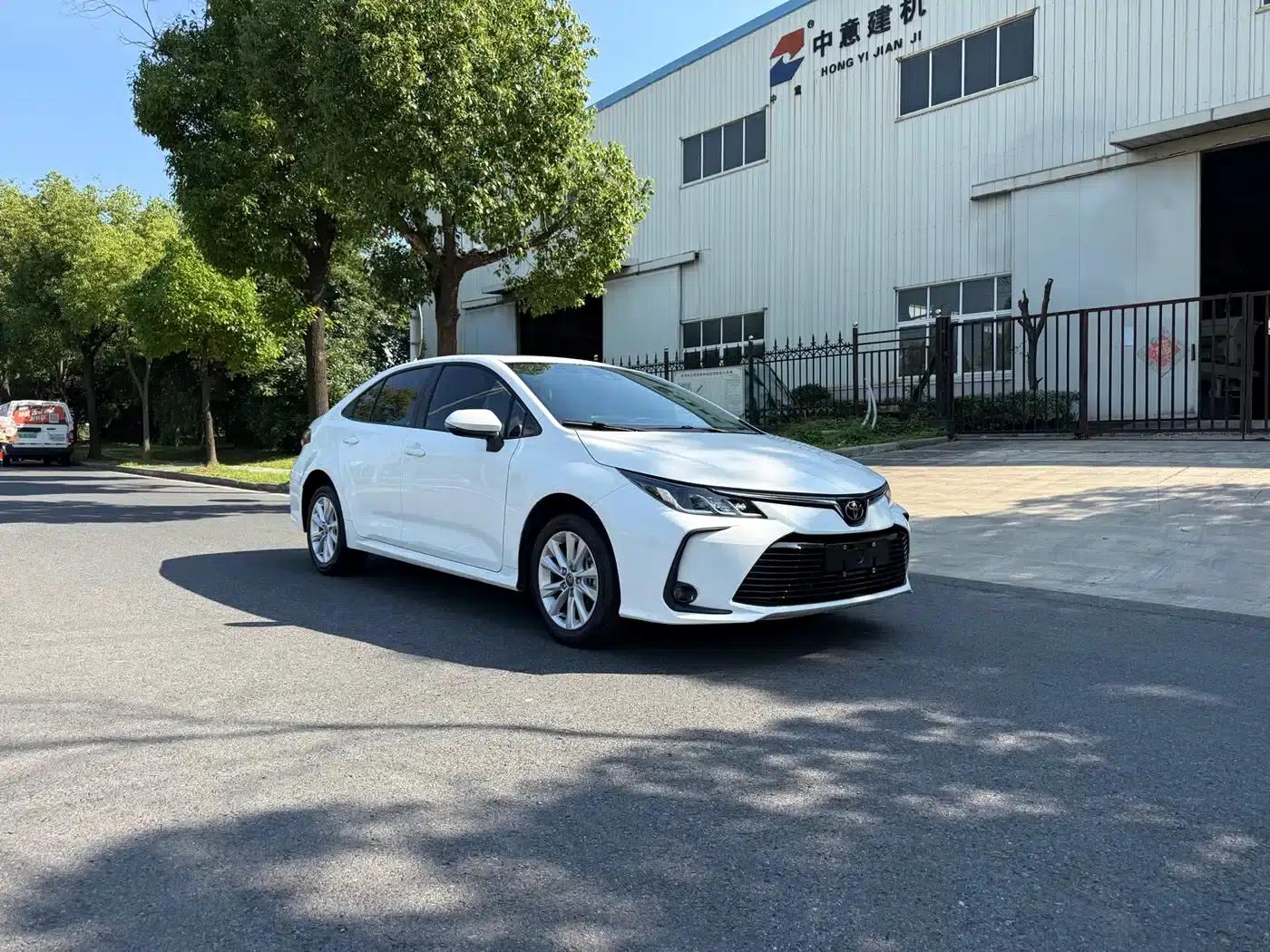 2023 Toyota Corolla 1.2T Elite Edition — миниатюра 3