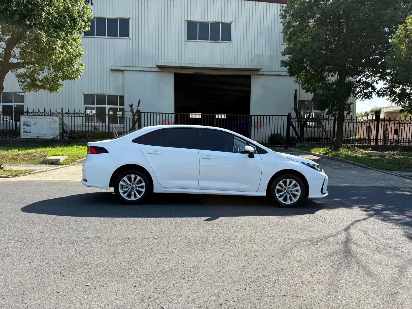 2023 Toyota Corolla 1.2T Elite Edition — миниатюра 4