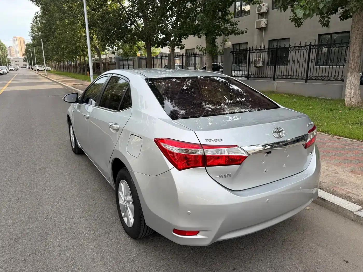 2014 Corolla 1.6L CVT GL — миниатюра 13