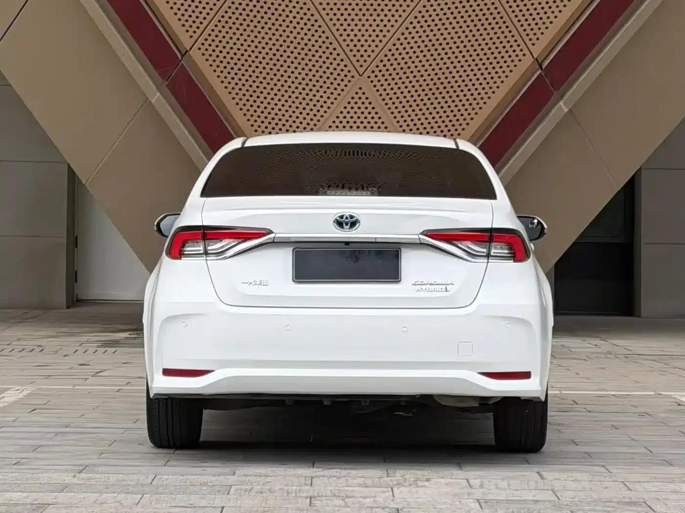 2021 Toyota Corolla Hybrid 1.8L E-CVT Elite Edition — миниатюра 5
