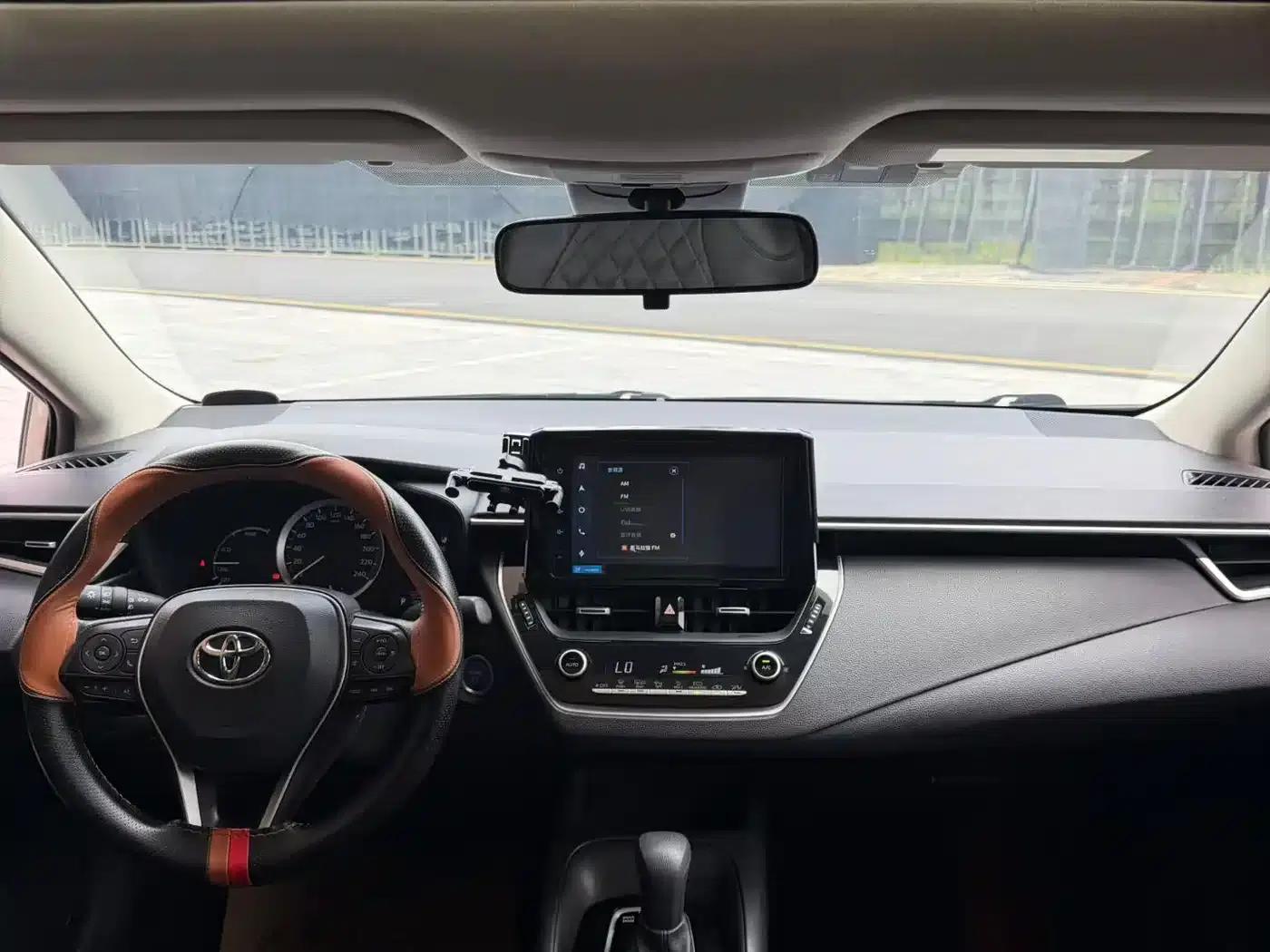 2021 Toyota Corolla Hybrid 1.8L E-CVT Elite Edition — миниатюра 8