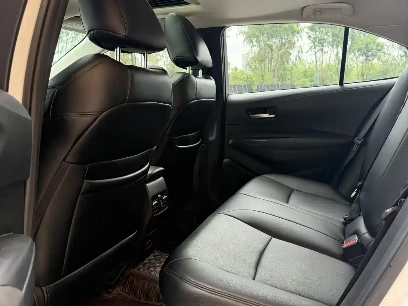 2021 Toyota Corolla Hybrid 1.8L E-CVT Elite Edition — миниатюра 9