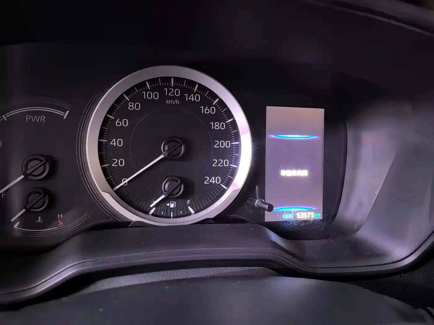 2021 Toyota Corolla Hybrid 1.8L E-CVT Elite Edition — миниатюра 10