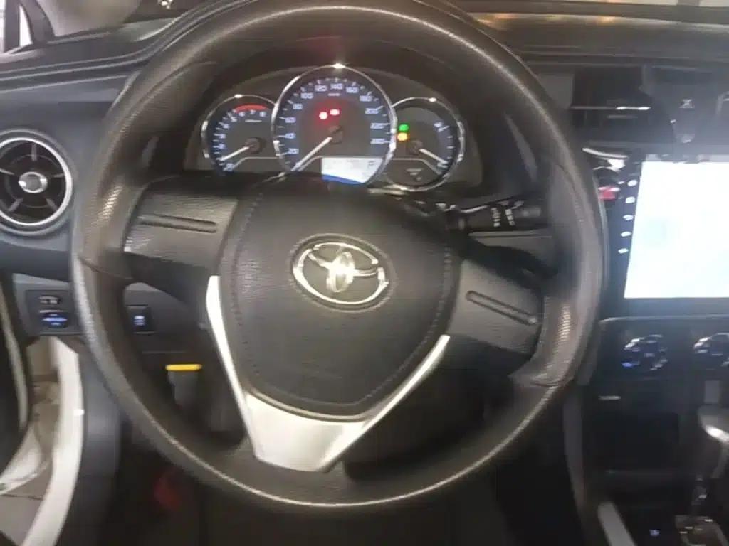2017 Corolla Facelift 1.2T S-CVT GL — миниатюра 11