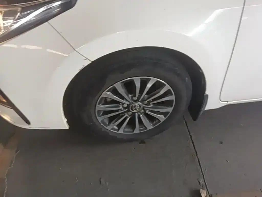 2017 Corolla Facelift 1.2T S-CVT GL — миниатюра 23