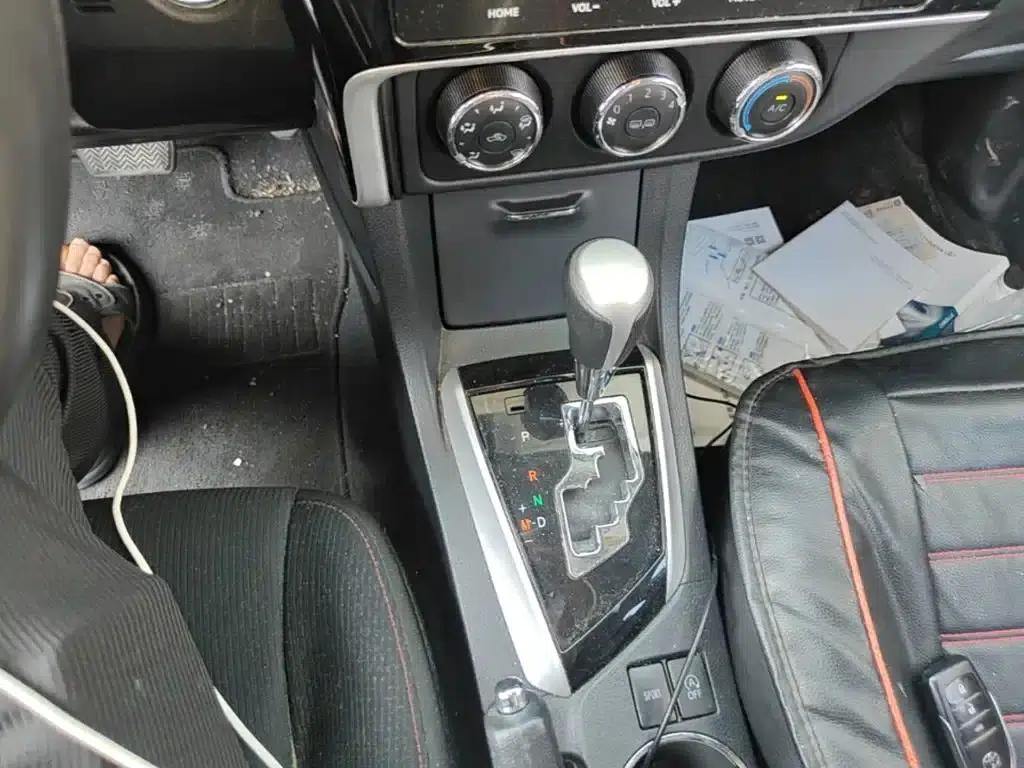 2018 Toyota Corolla 1.2T S-CVT GL-i Smart Edition — миниатюра 14