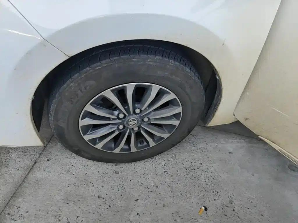 2018 Toyota Corolla 1.2T S-CVT GL-i Smart Edition — миниатюра 23