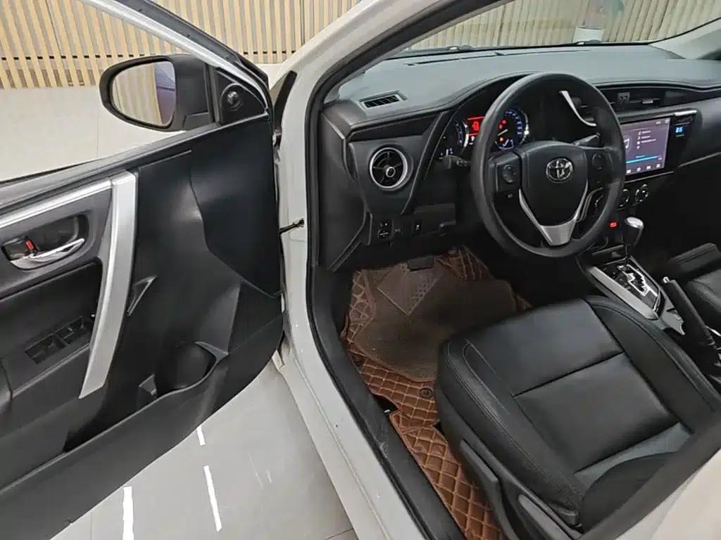2017 Corolla Facelift 1.2T S-CVT GL-i — миниатюра 16