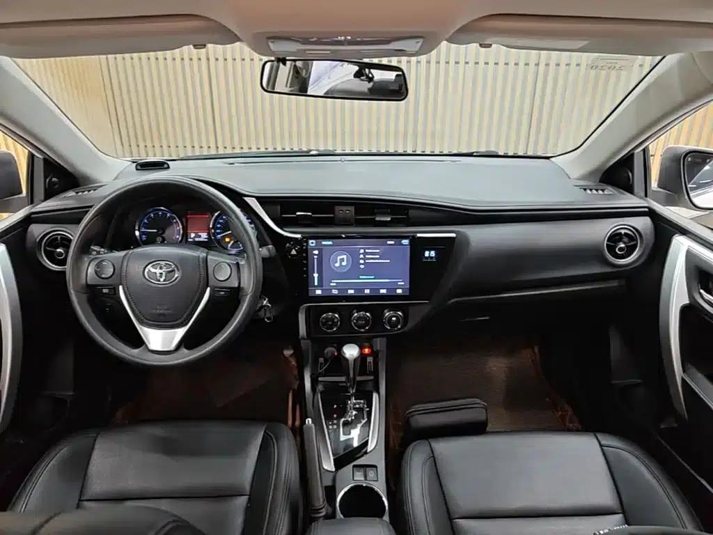 2017 Corolla Facelift 1.2T S-CVT GL-i — миниатюра 10