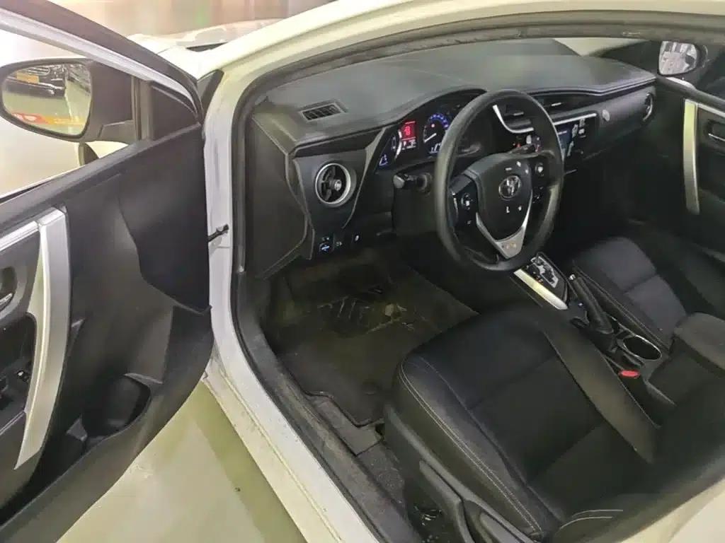 2017 Corolla Facelift 1.2T S-CVT GL-i — миниатюра 16
