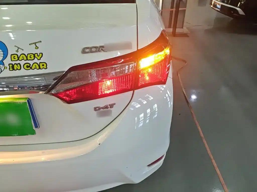2017 Corolla Facelift 1.2T S-CVT GL-i — миниатюра 8