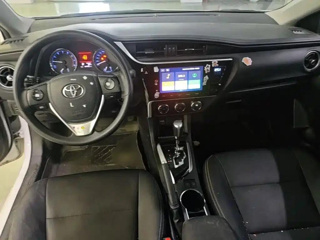 2017 Corolla Facelift 1.2T S-CVT GL-i — миниатюра 10