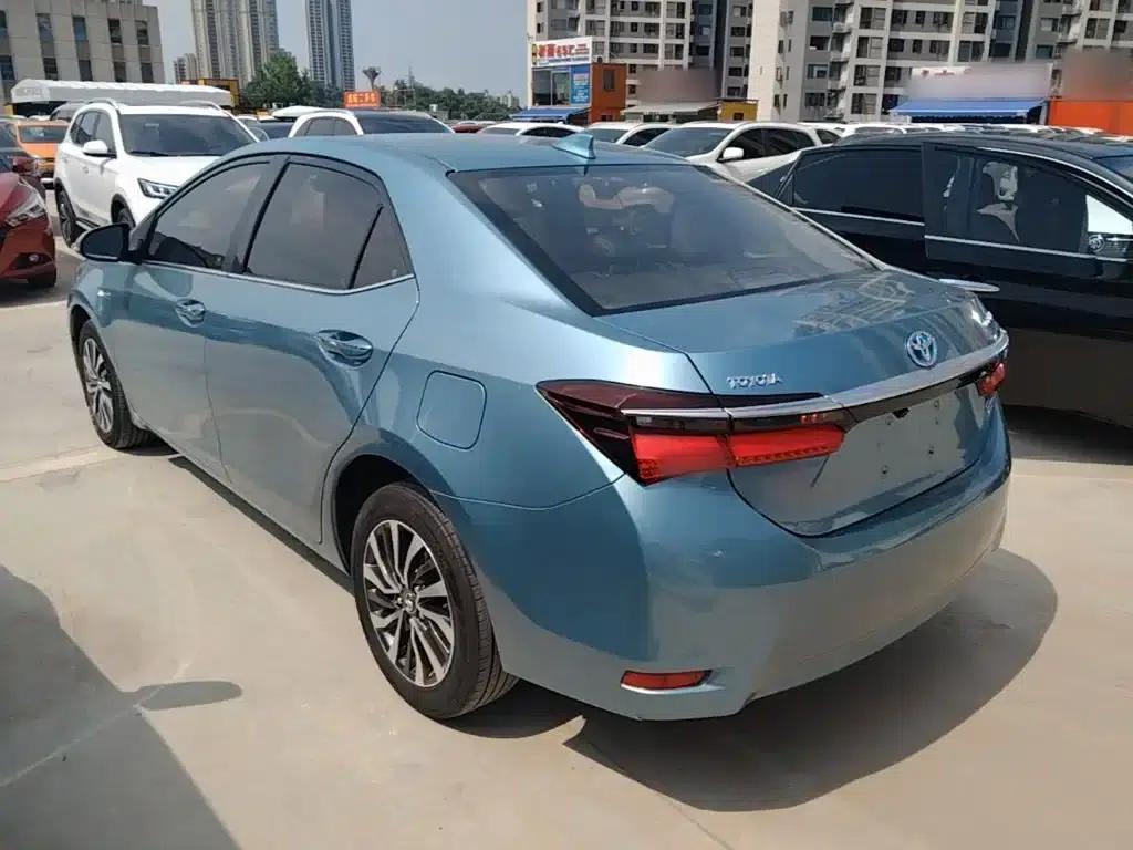 2017 Toyota Corolla Hybrid 1.8L E-CVT Leading Edition (Facelift) — миниатюра 5