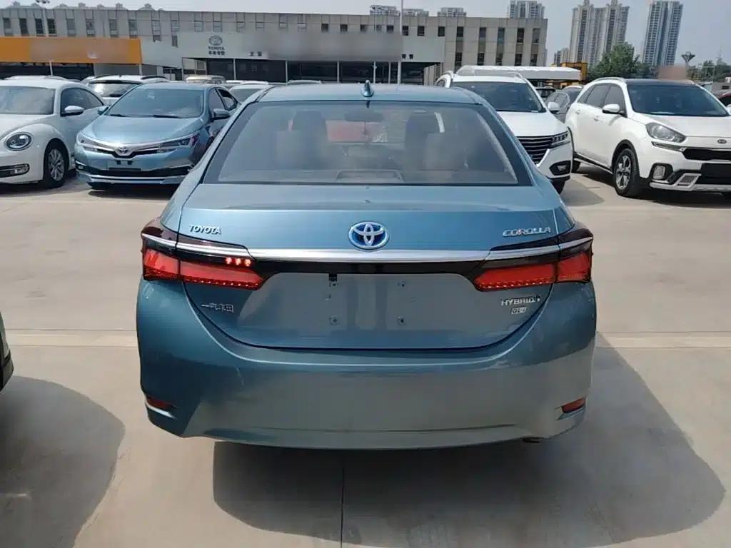 2017 Toyota Corolla Hybrid 1.8L E-CVT Leading Edition (Facelift) — миниатюра 6
