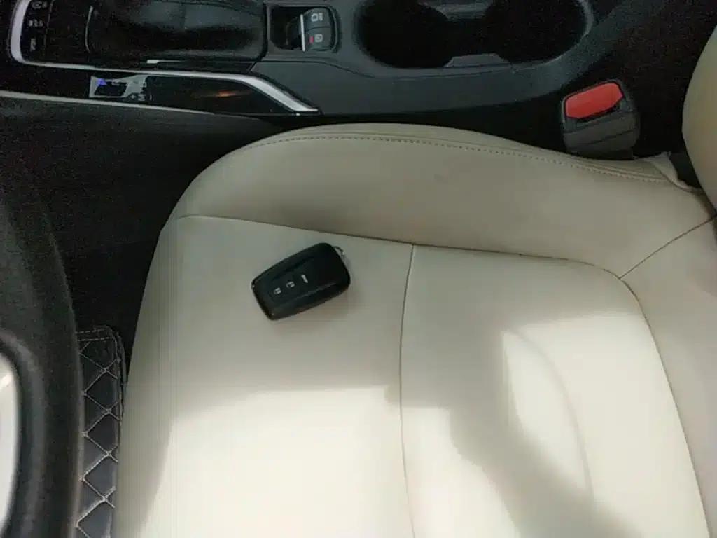 2021 Toyota Corolla 1.2T S-CVT Elite Edition — миниатюра 9