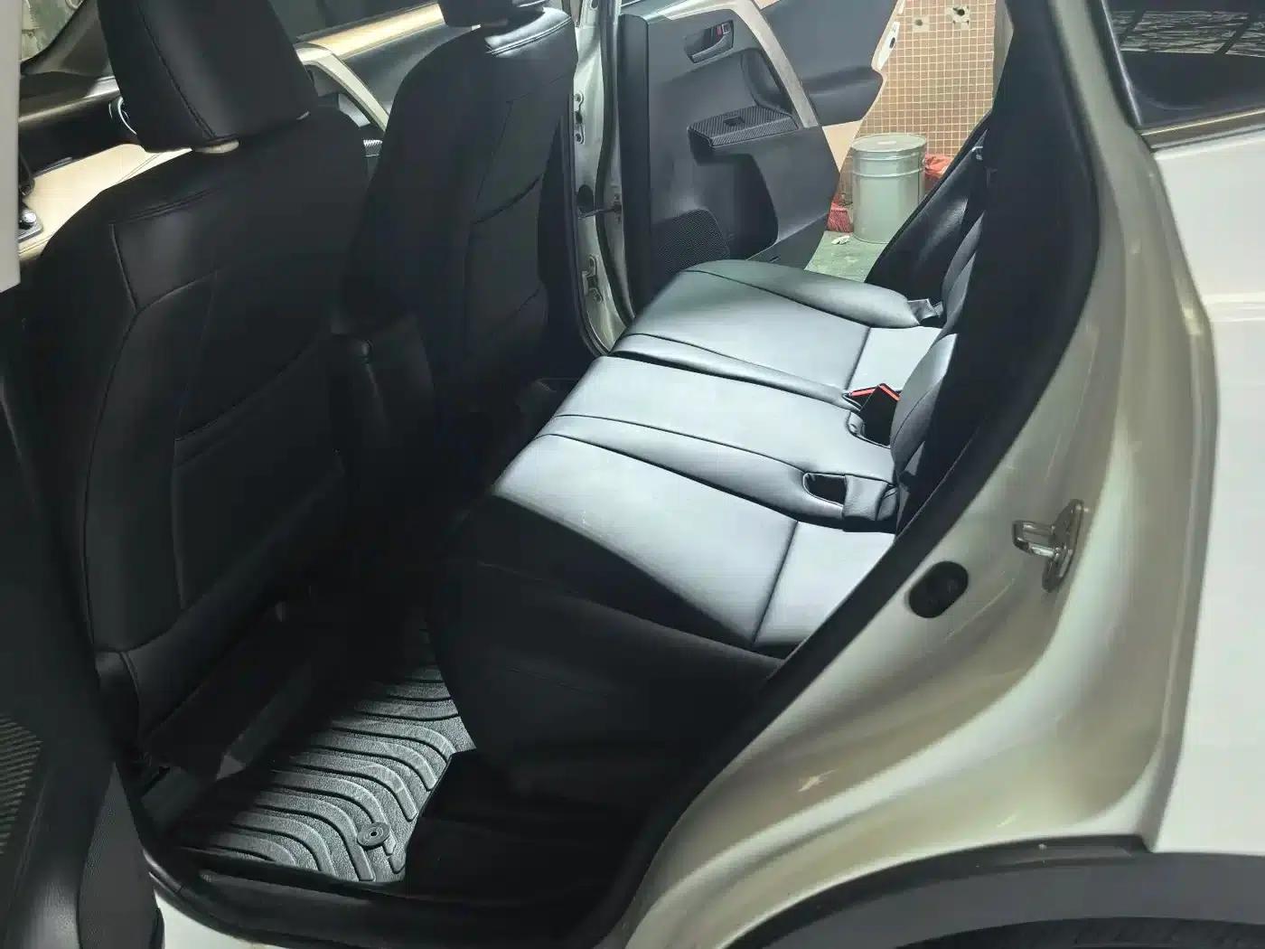 2015 RAV4 2.0L CVT 2WD Fashion Edition — миниатюра 7