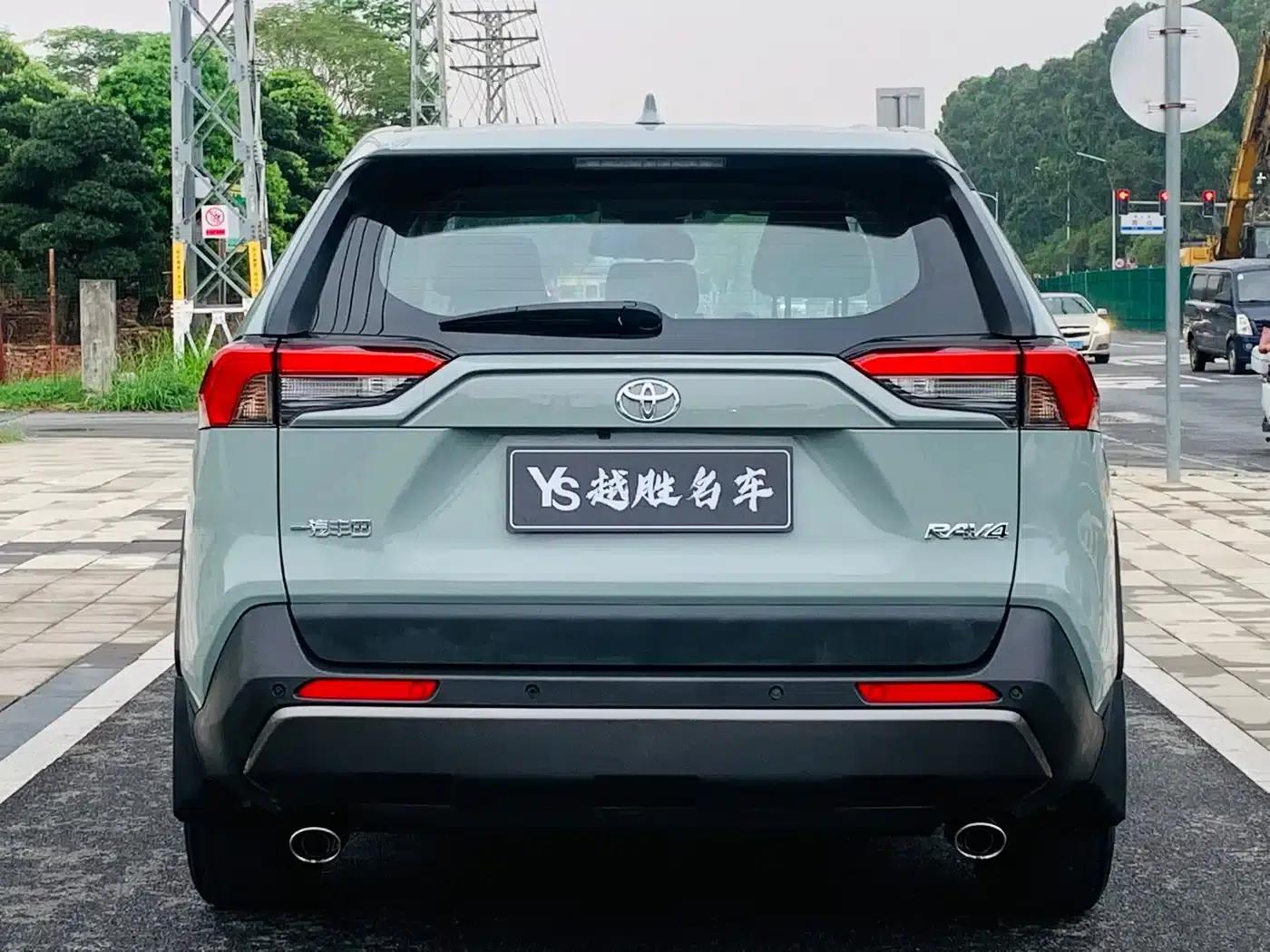 RAV4 2021 2.0L CVT 2WD Fashion Edition — миниатюра 5
