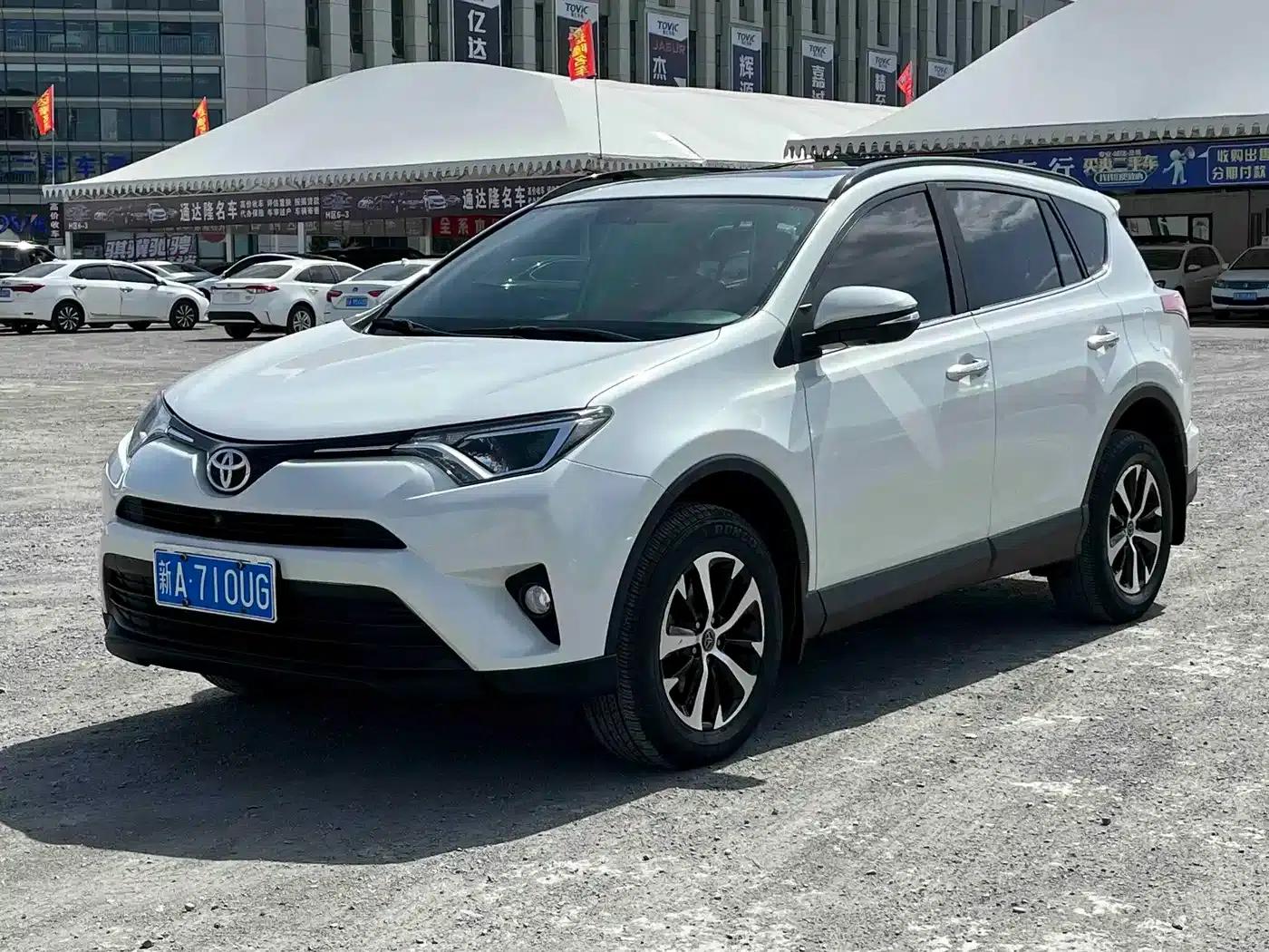 2016 Toyota RAV4 2.0L CVT 2WD Urban Edition (National V Emission Standard) — миниатюра 1