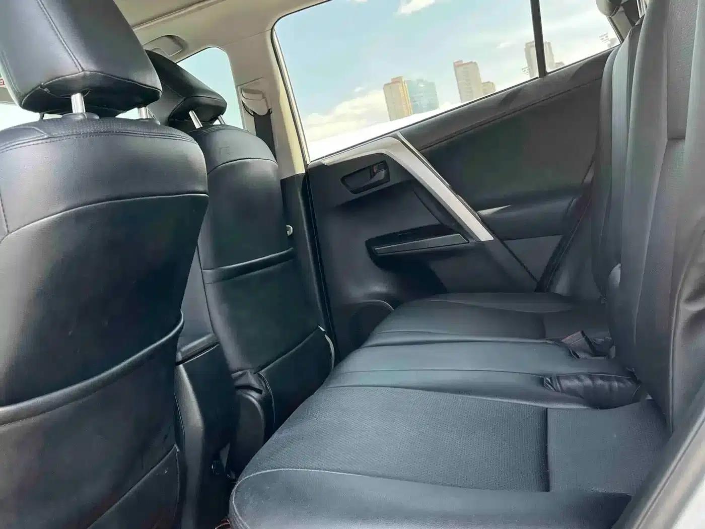 2016 Toyota RAV4 2.0L CVT 2WD Urban Edition (National V Emission Standard) — миниатюра 6