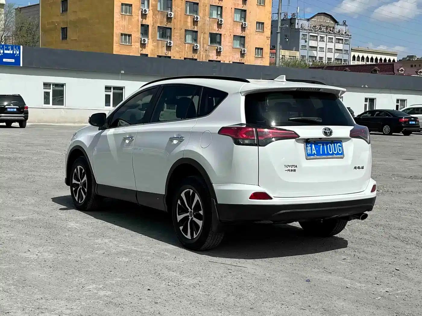 2016 Toyota RAV4 2.0L CVT 2WD Urban Edition (National V Emission Standard) — миниатюра 9