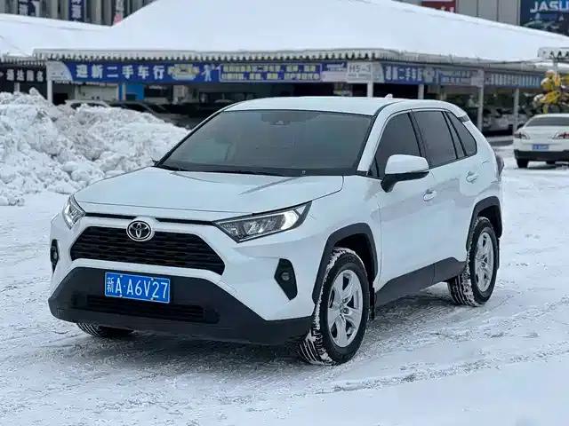 2022 Toyota RAV4 2.0L CVT 2WD Urban Edition