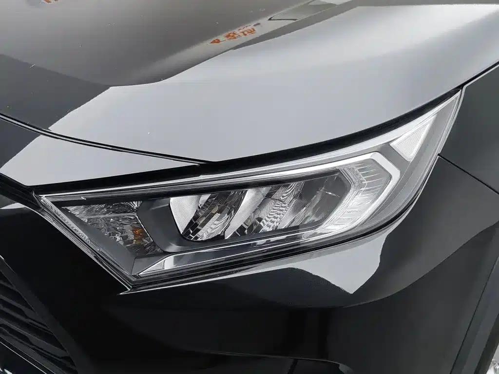 2023 RAV4 2.0L CVT 2WD Urban Edition — миниатюра 7