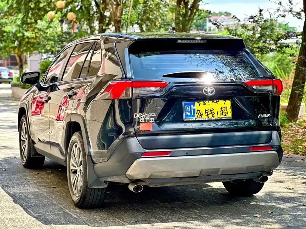 2023 RAV4 2.0L CVT 2WD Fashion Edition — миниатюра 5