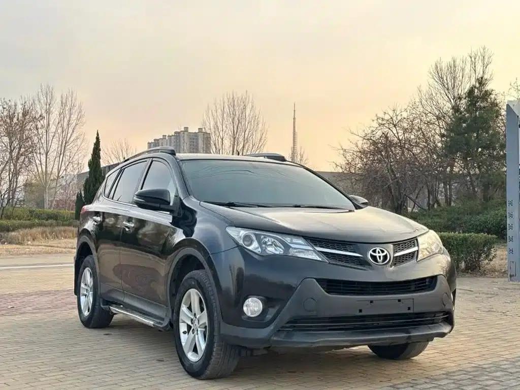 2013 RAV4 2.0L CVT 4WD Elite Edition — миниатюра 3