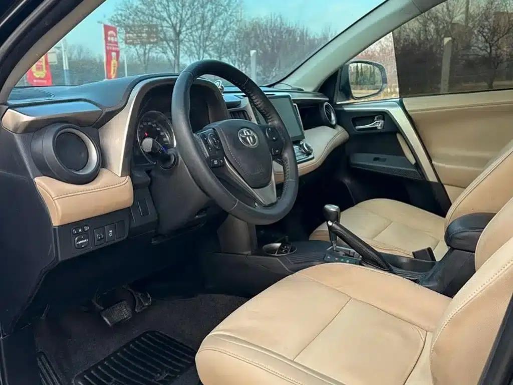 2013 RAV4 2.0L CVT 4WD Elite Edition — миниатюра 8