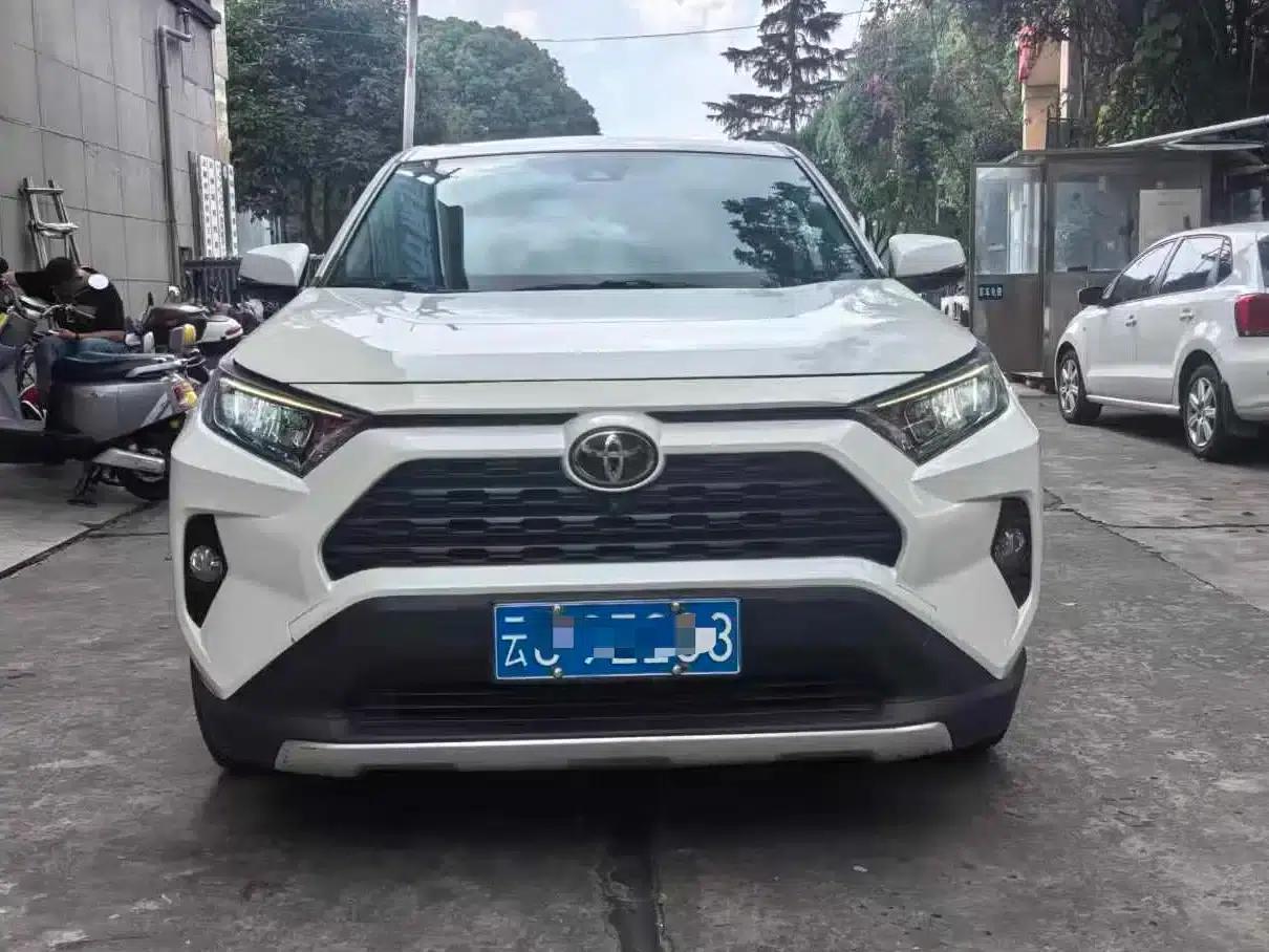 RAV4 2020 2.0L CVT 4WD Fashion Plus Edition — миниатюра 2