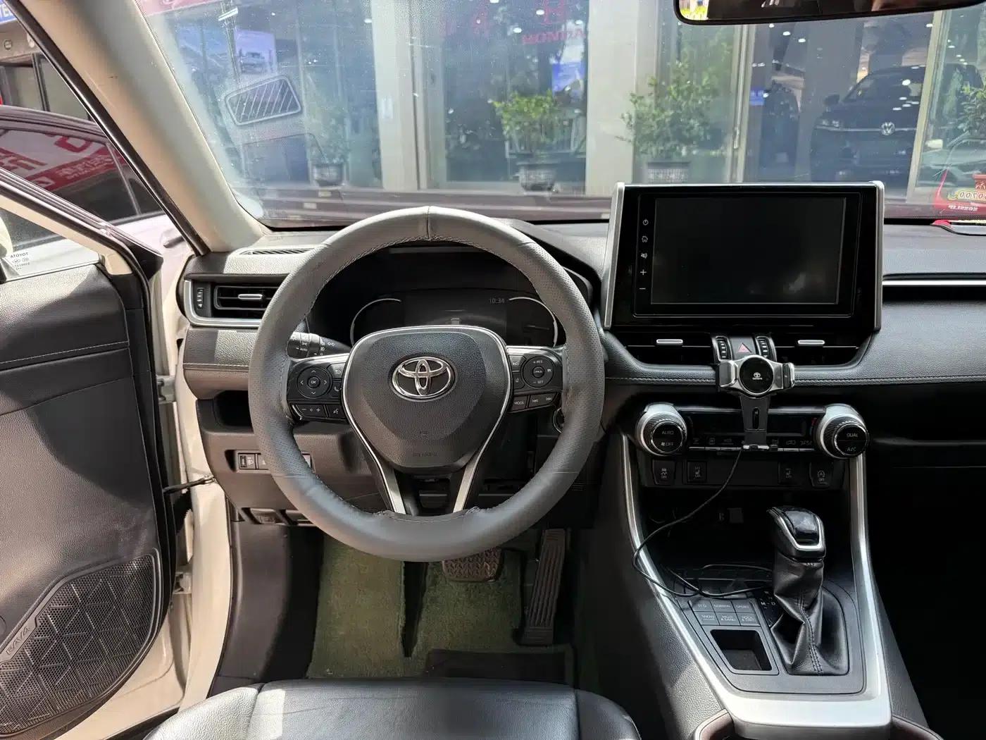 RAV4 2020 2.0L CVT 4WD Fashion Plus Edition — миниатюра 7