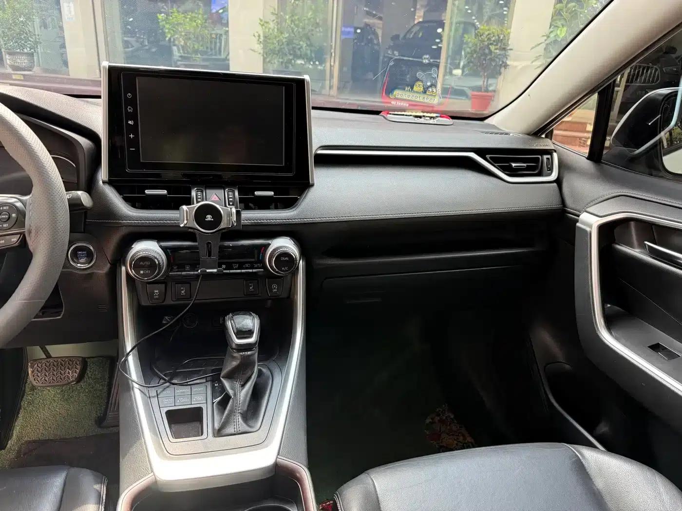 RAV4 2020 2.0L CVT 4WD Fashion Plus Edition — миниатюра 8