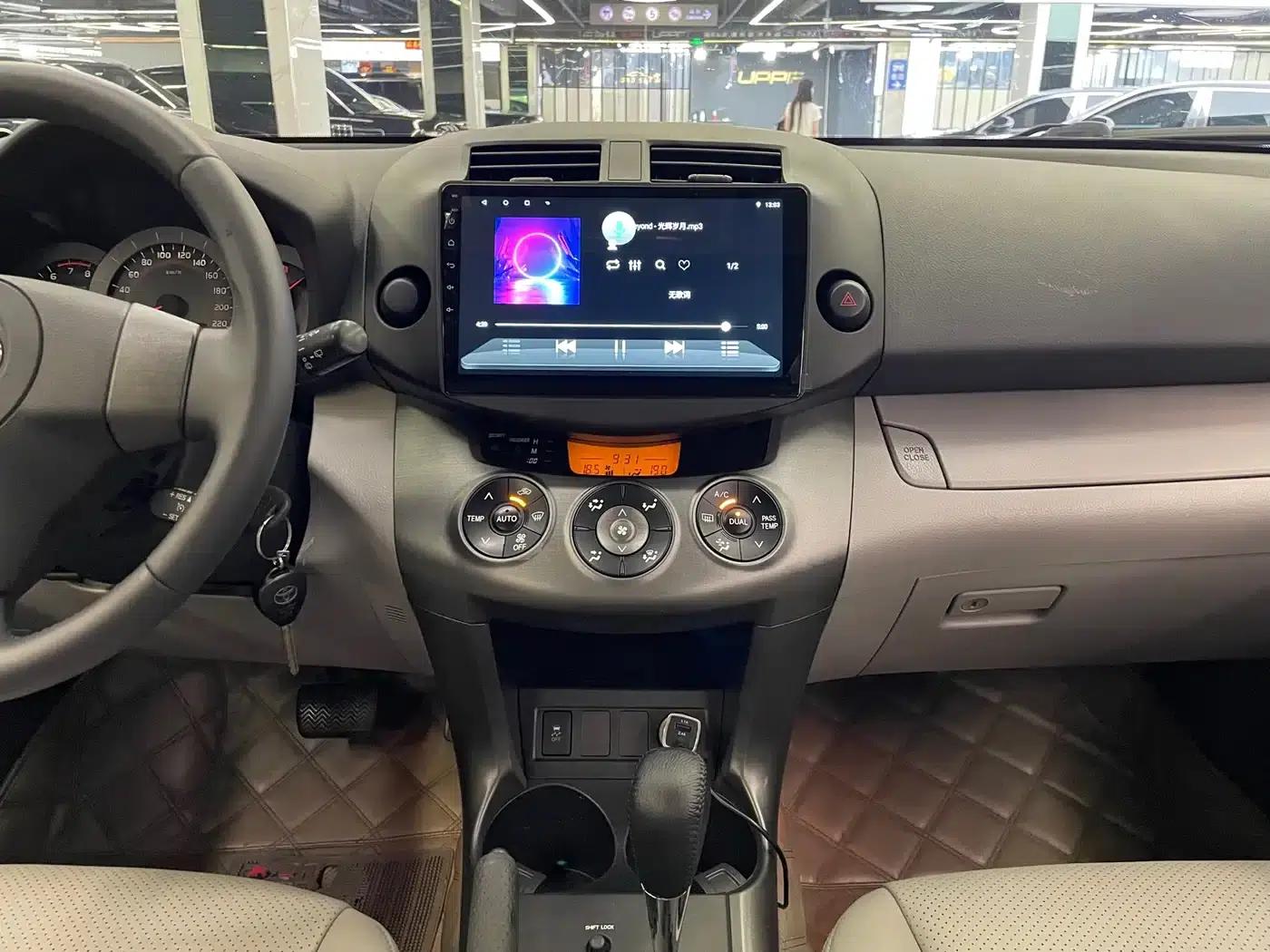 2011 RAV4 2.0L Automatic Classic Edition — миниатюра 18