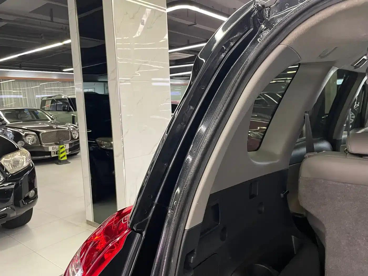 2011 RAV4 2.0L Automatic Classic Edition — миниатюра 47