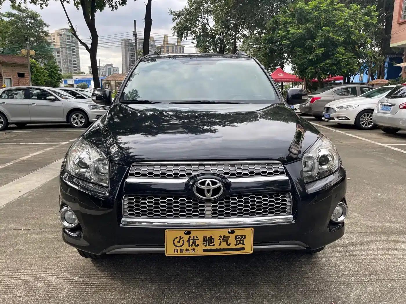 RAV4 2013 Special Edition 2.0L Automatic Classic — миниатюра 2