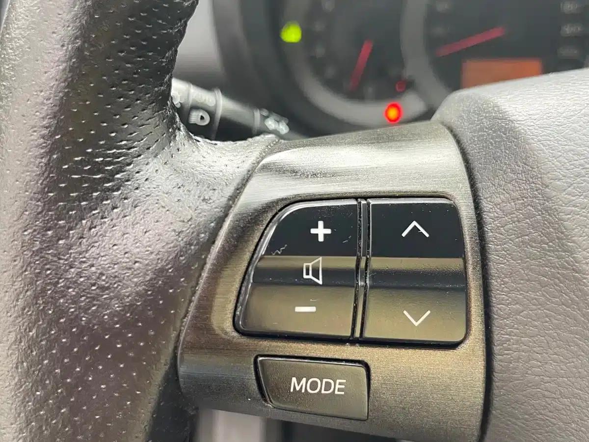 RAV4 2013 Special Edition 2.0L Automatic Classic — миниатюра 12