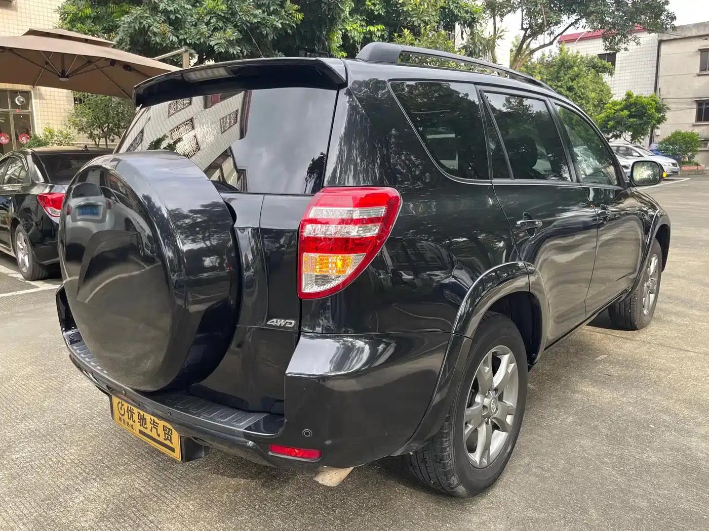 RAV4 2013 Special Edition 2.0L Automatic Classic — миниатюра 25